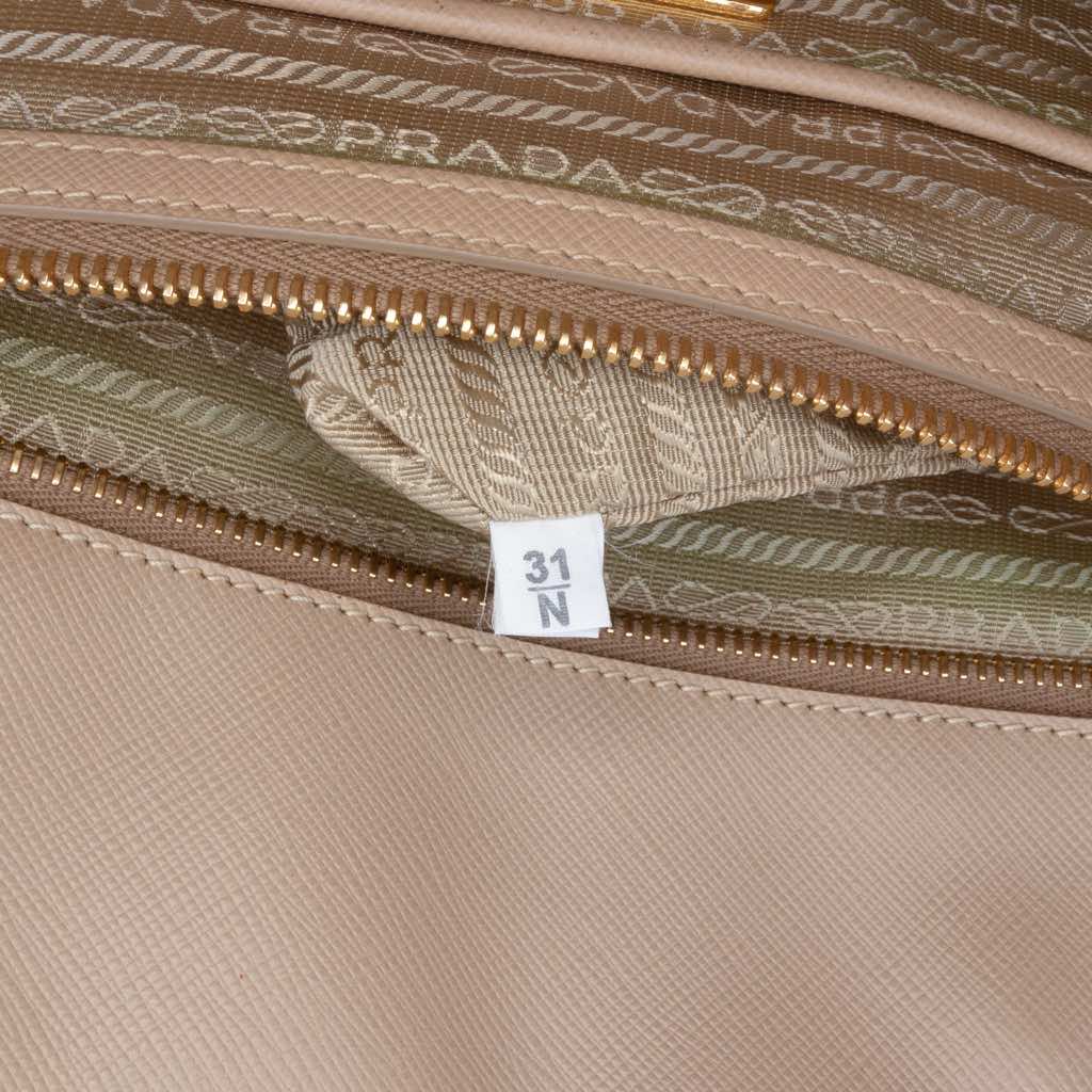 Prada Saffiano Lux Satchel - Detail 1