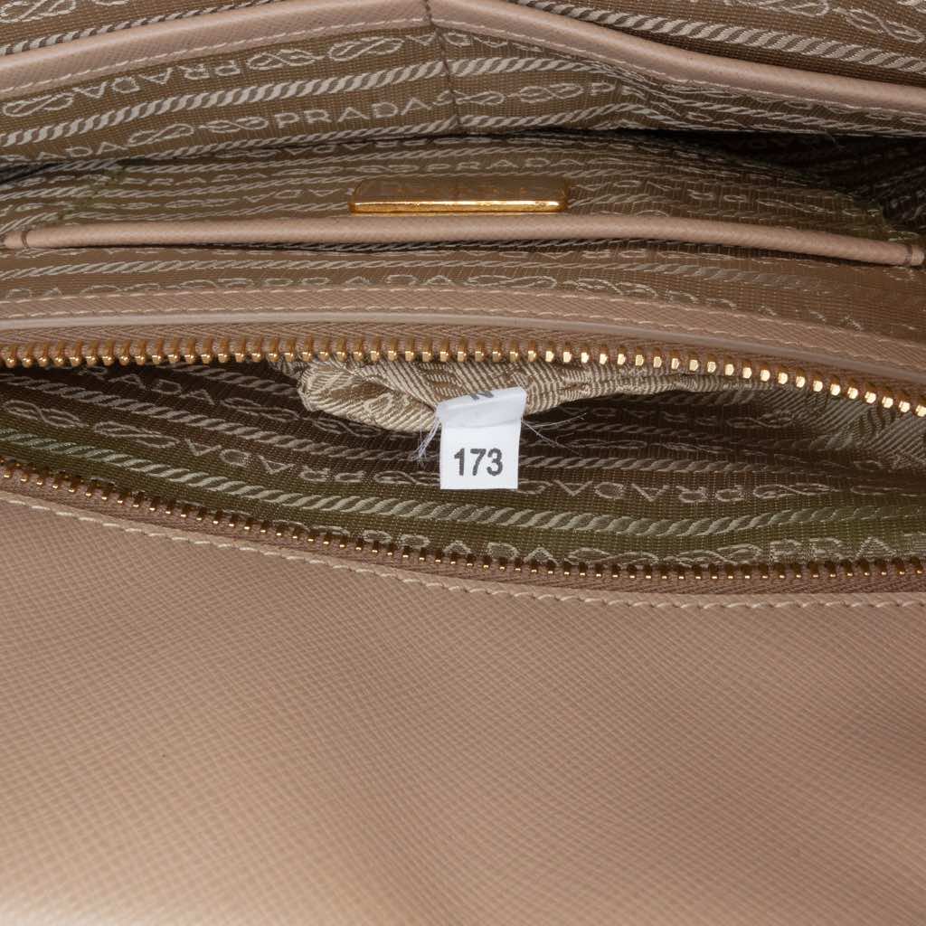 Prada Saffiano Lux Satchel - Detail 2