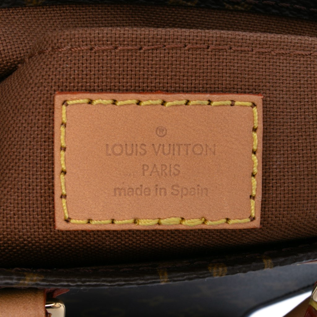 Louis Vuitton Monogram Petit Sac Plat - Side view