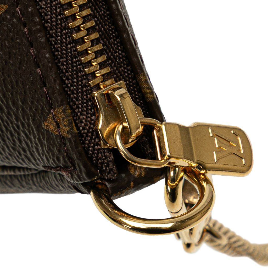 Louis Vuitton Monogram Mini Pochette Accessoires - Detail 2