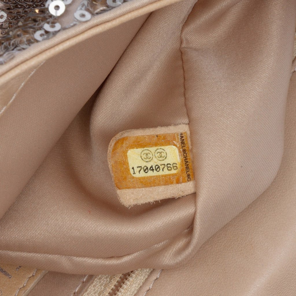 Chanel Medium CC Quilted Lambskin Sequin Single Flap - Detail 1