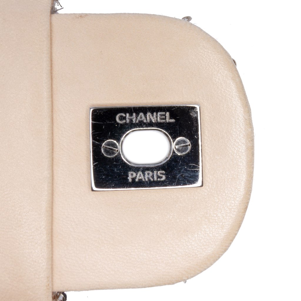 Chanel Medium CC Quilted Lambskin Sequin Single Flap - Detail 2