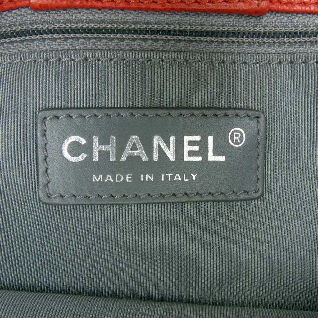 Chanel Tall Calfskin Executive Cerf Tote - Detail 1