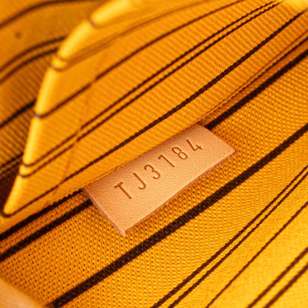 Louis Vuitton Monogram Neverfull Pouch - Detail 1