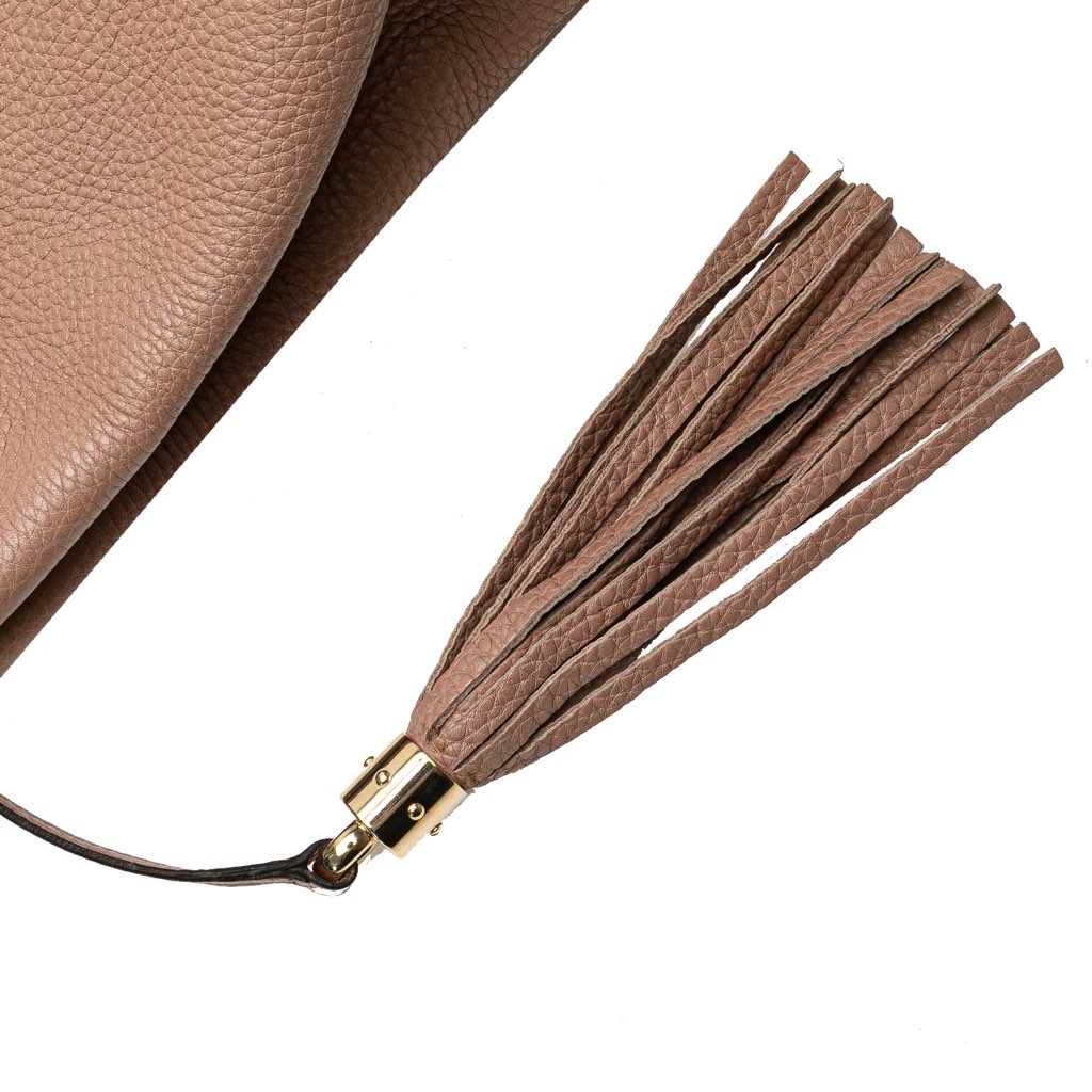 Gucci Medium Leather Soho Chain Tote - Image 12