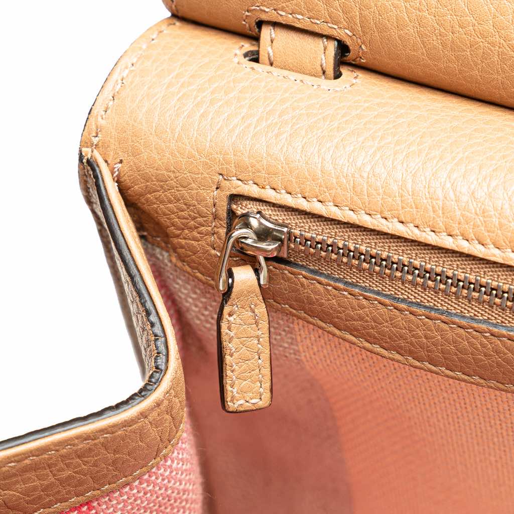 Gucci Medium Leather Bamboo Daily Crossbody - Detail 1