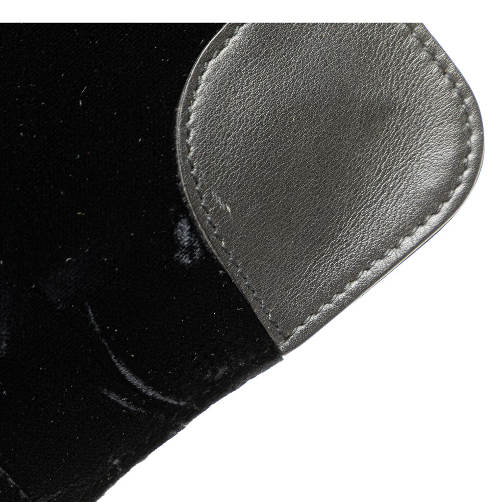 Yves Saint Laurent Velvet Shoulder Bag - Image 10