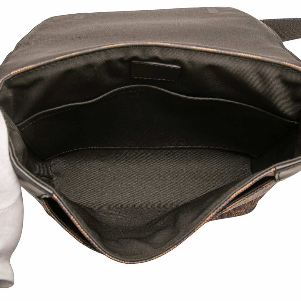 Louis Vuitton Damier Ebene District PM - 4