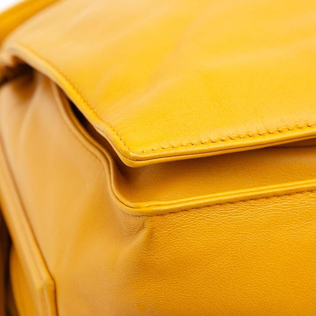 Loewe Nappa Flamenco Tassel 22 Crossbody - Detail 2