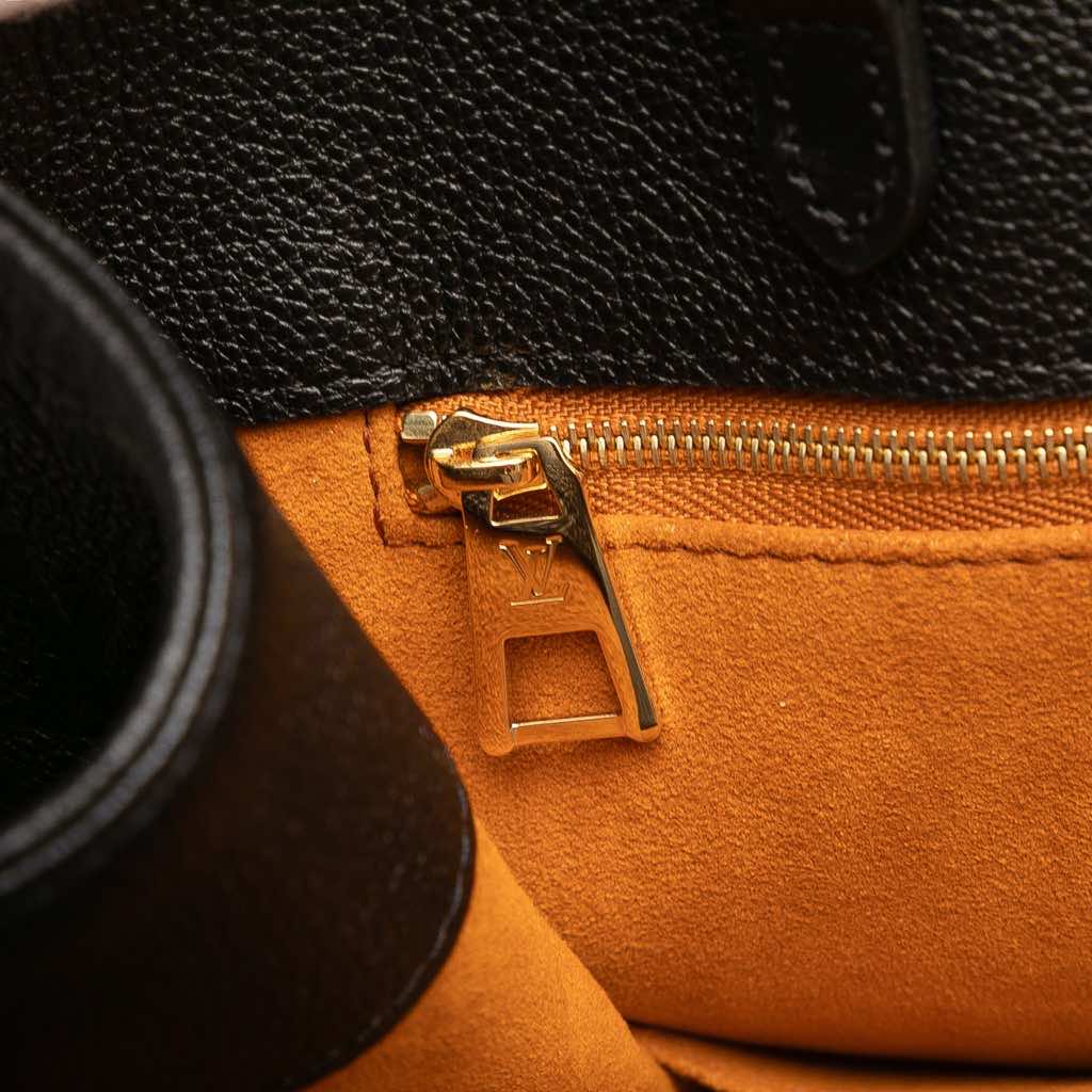 Louis Vuitton Monogram Empreinte Onthego MM - Detail 1