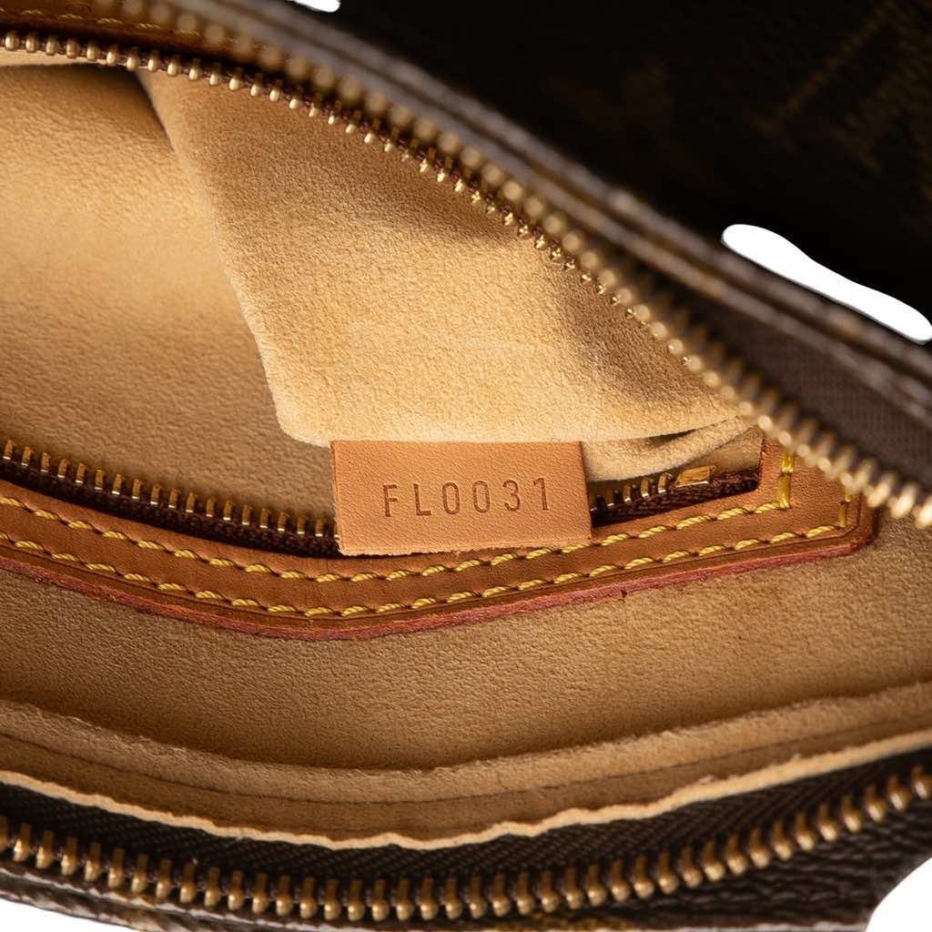 Louis Vuitton Monogram Looping MM - Detail 1