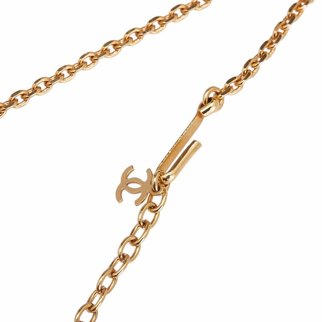 Chanel Resin CC Faux Pearl Pendant Necklace - Image 6