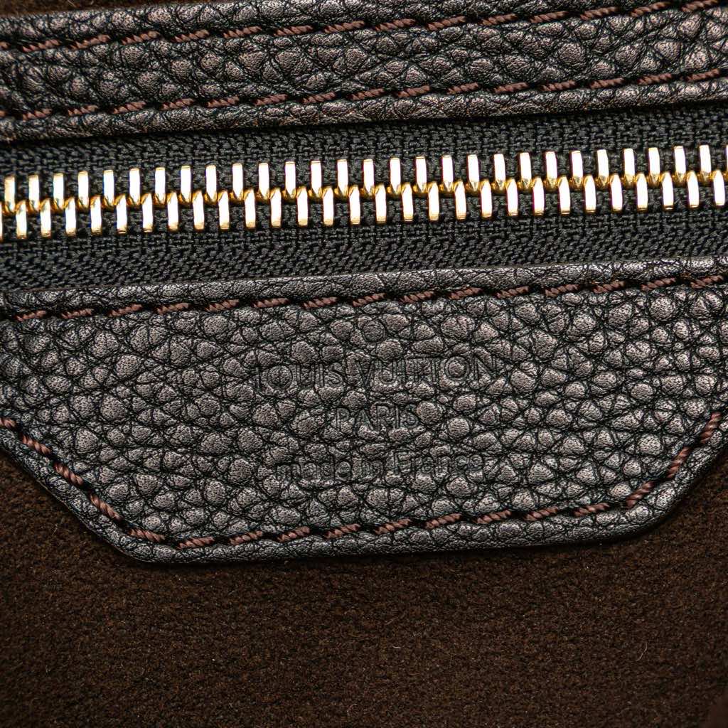 Louis Vuitton Monogram Mahina L - Side view