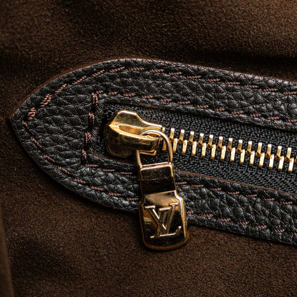 Louis Vuitton Monogram Mahina L - Detail 2
