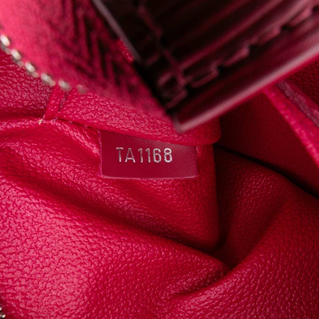 Louis Vuitton Epi Toiletry Pouch 26 - Detail 1