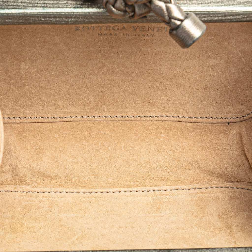 Bottega Veneta Nappa Intrecciato Flower Knot Clutch - 4