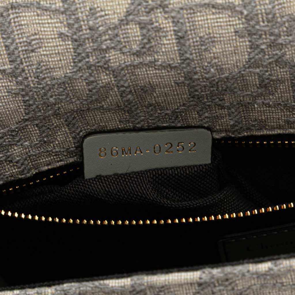 Dior Medium Oblique Canvas 30 Montaigne Bag - Detail 1