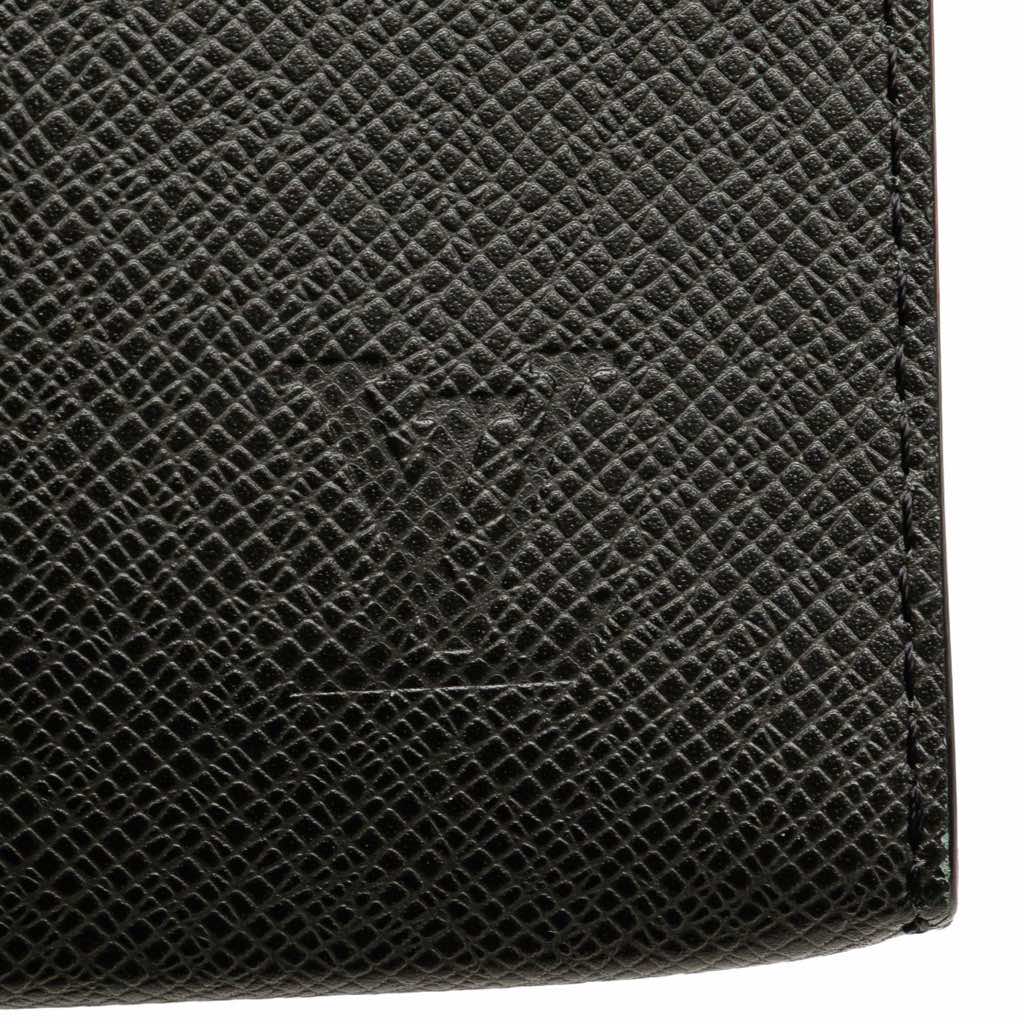 Louis Vuitton Taiga Pochette Voyage MM - Image 11