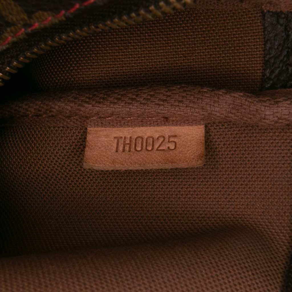 Louis Vuitton Takashi Murakami Monogram Cherry Pochette Accessoires - Detail 2