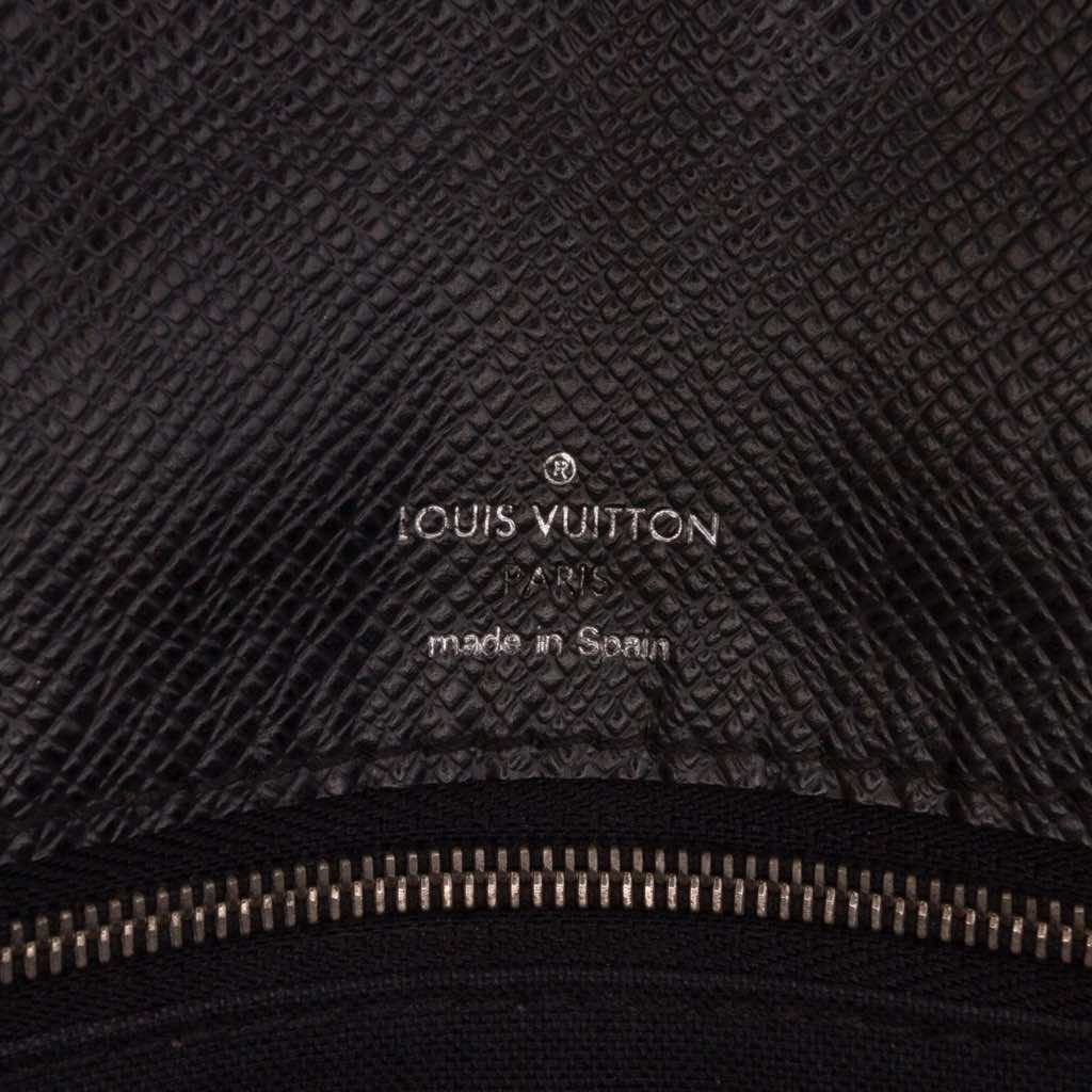 Louis Vuitton Taiga Belaia Clutch - 5