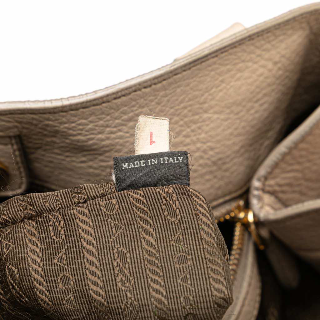 Prada Vitello Daino Open Convertible Tote - Detail 1