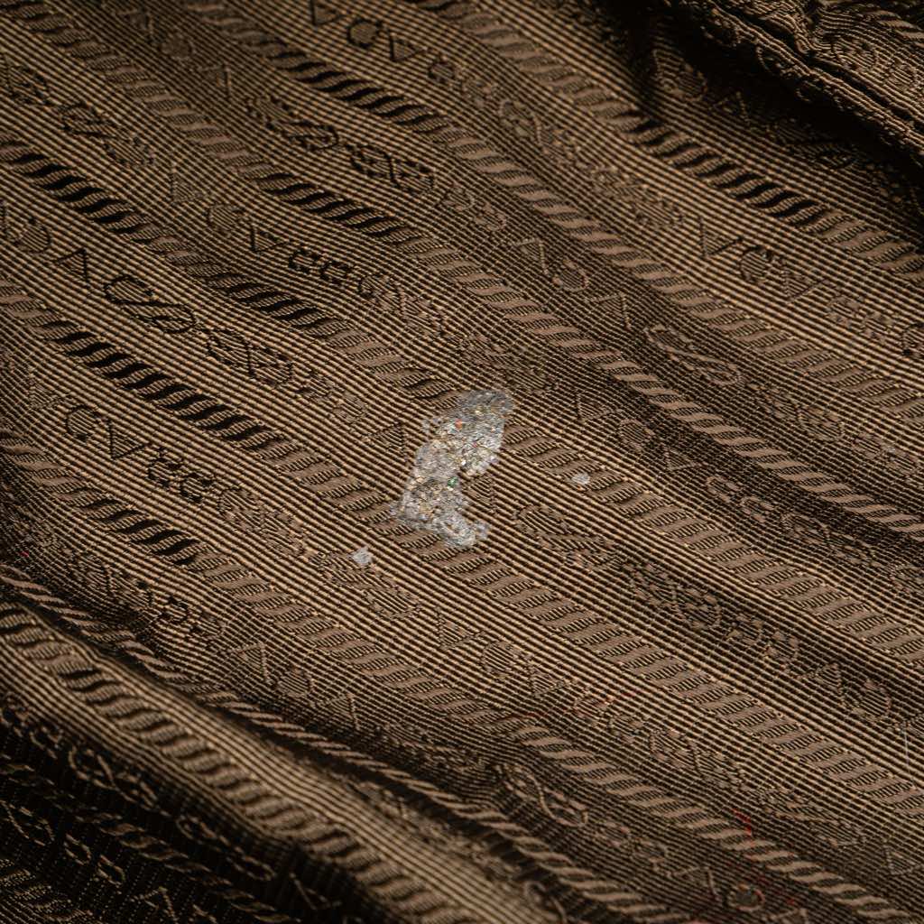 Prada Vitello Daino Open Convertible Tote - Image 10