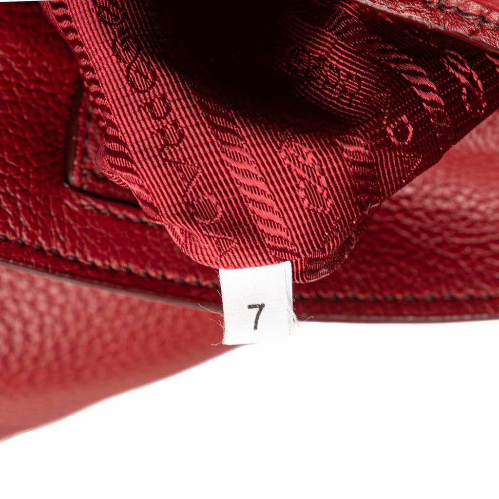 Prada VItello Daino Double Pocket Tote - Detail 2