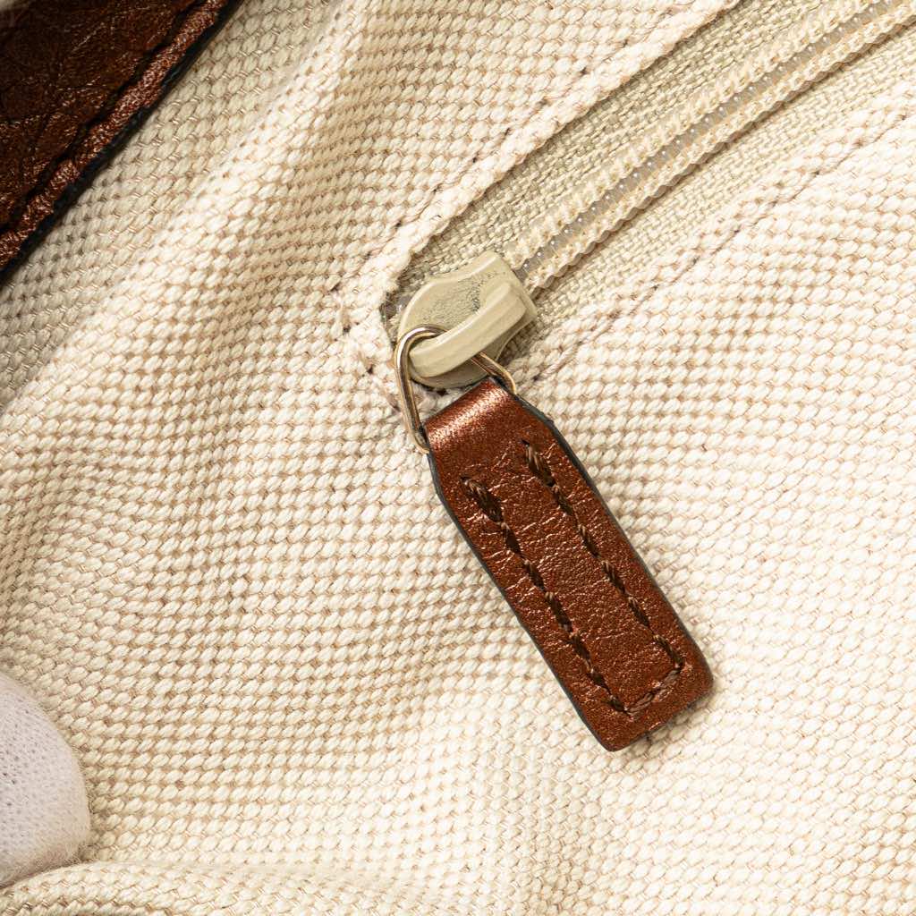 Gucci Calfskin Sukey Satchel - Detail 2