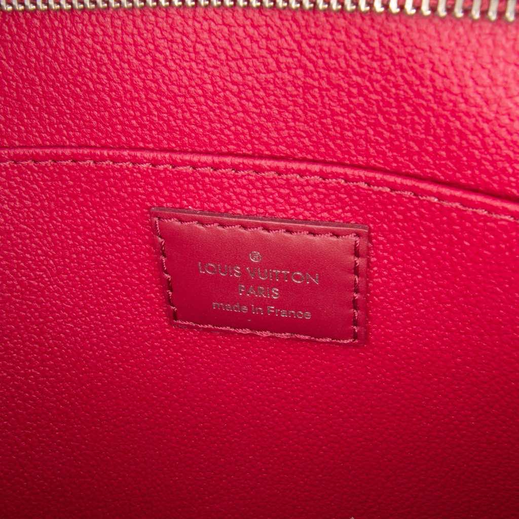 Louis Vuitton Epi Toiletry Pouch 26 - Side view