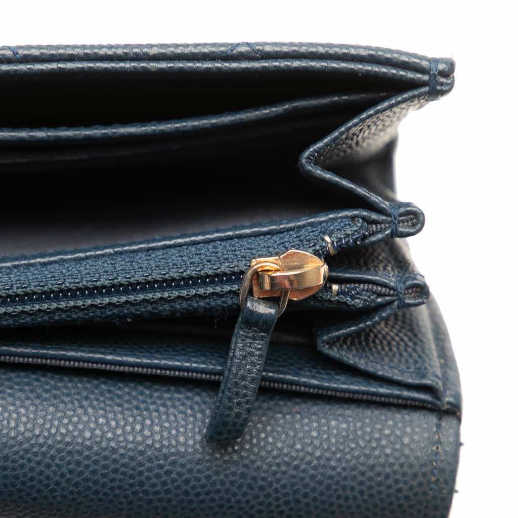 Chanel CC Quilted Caviar Classic Flap Wallet - Detail 2