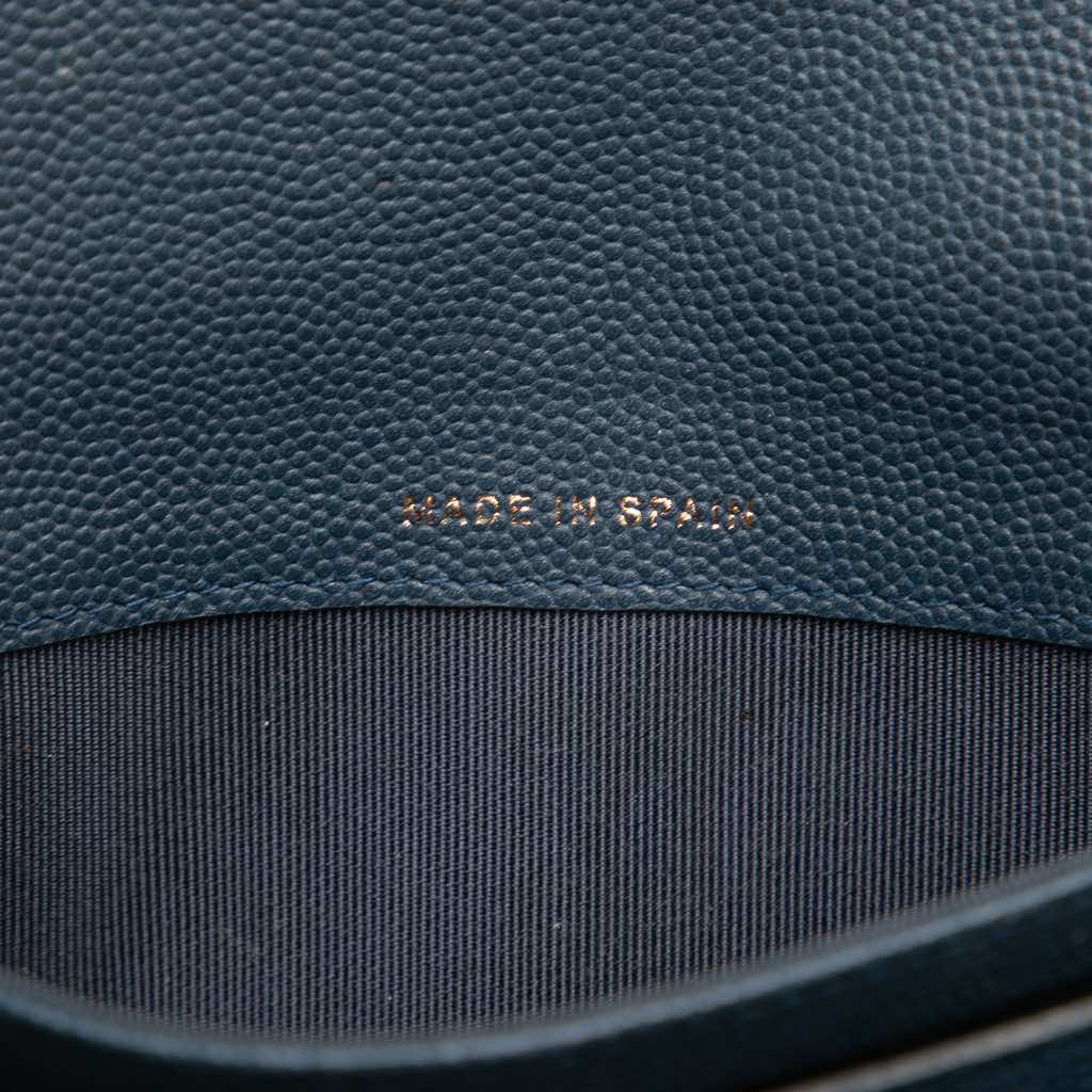 Chanel CC Quilted Caviar Classic Flap Wallet - Image 10