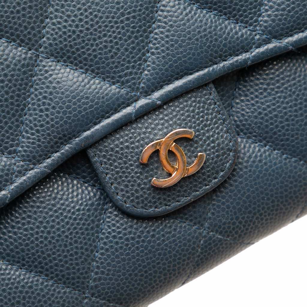 Chanel CC Quilted Caviar Classic Flap Wallet - Image 11