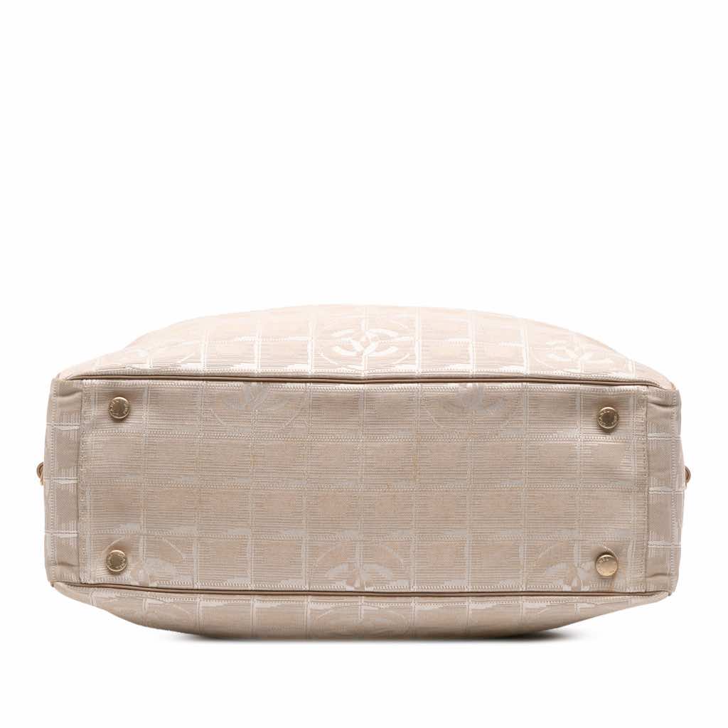 Chanel New Travel Line Nylon Tote - Image 6