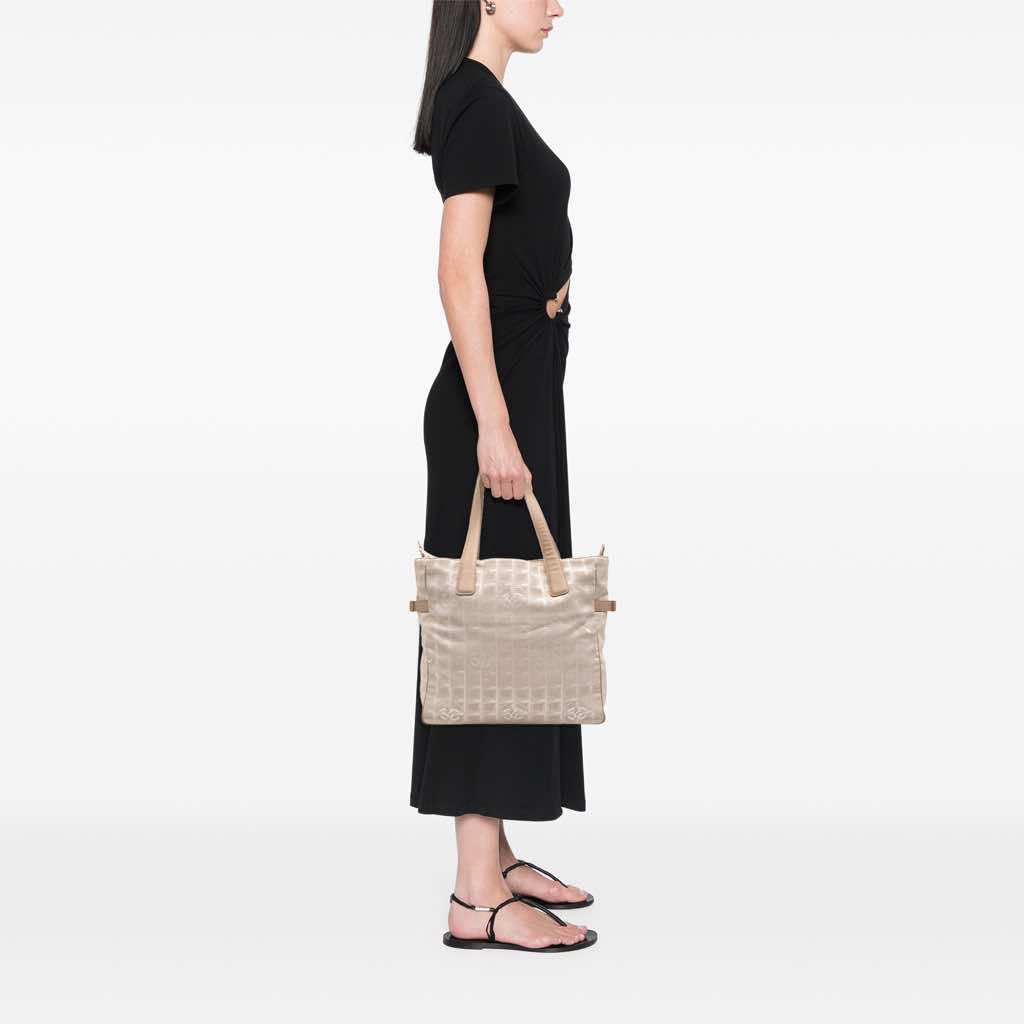 Chanel New Travel Line Nylon Tote - Image 12