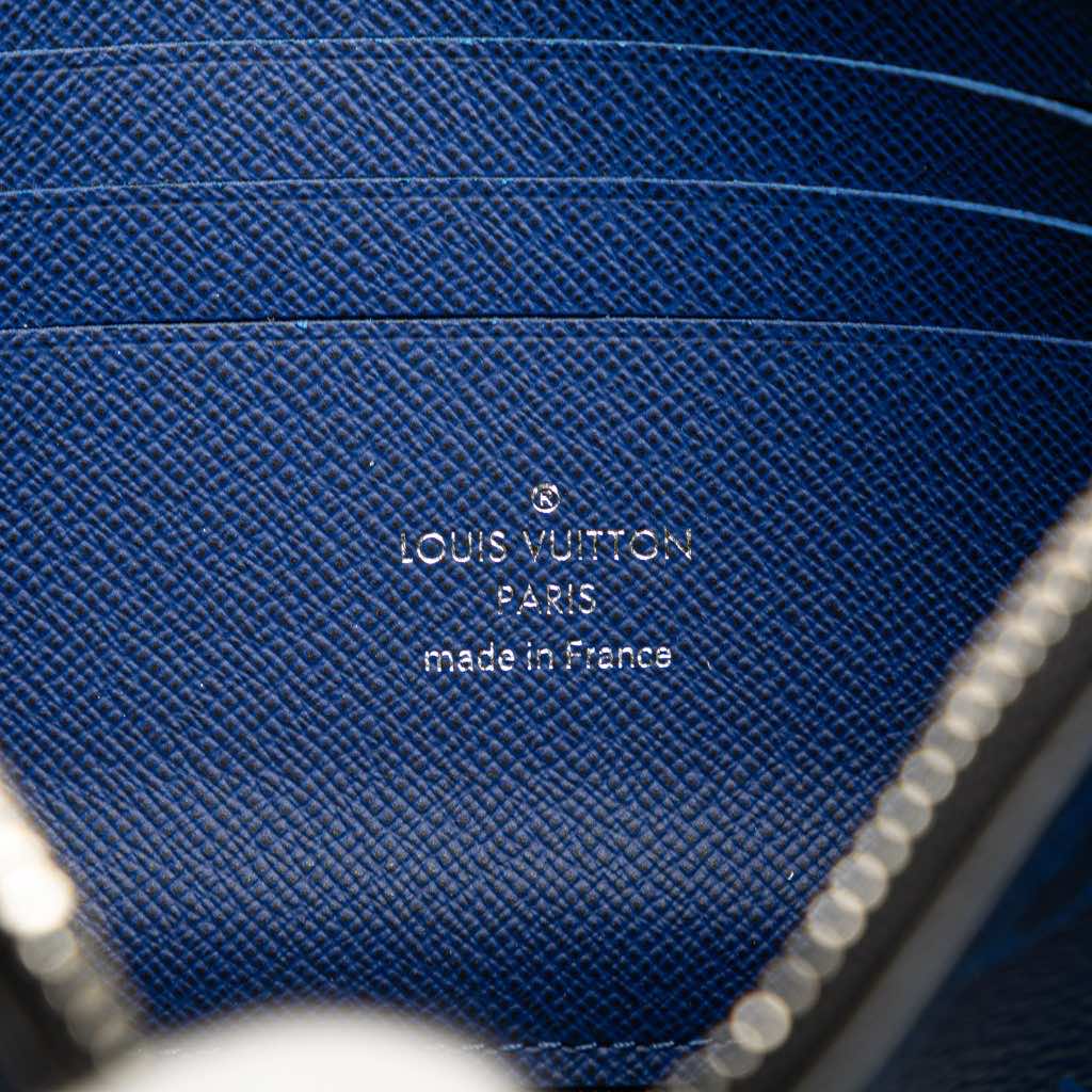 Louis Vuitton Monogram Taigarama Pochette Discovery PM - Side view