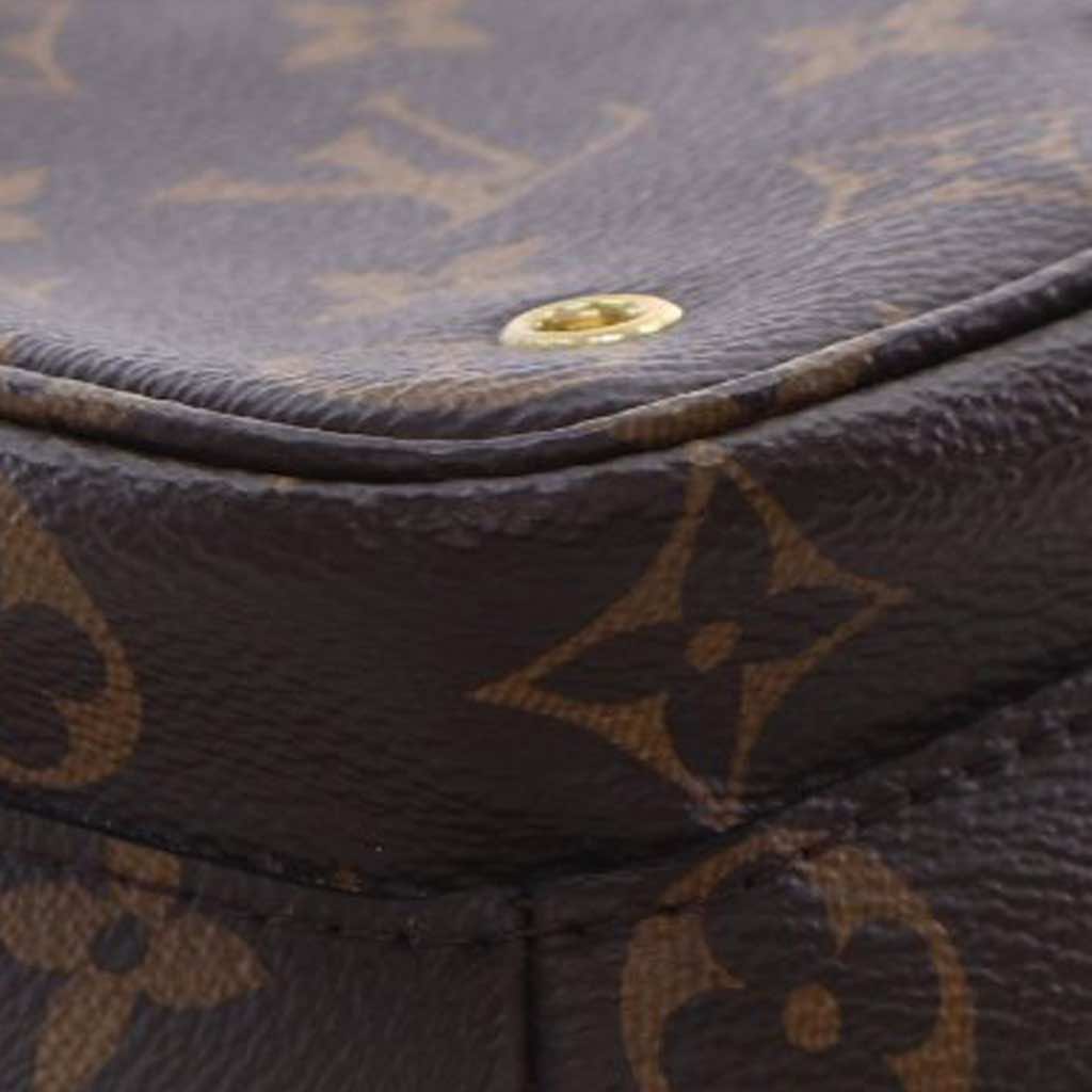 Louis Vuitton Monogram Utility Phone Sleeve - Image 13