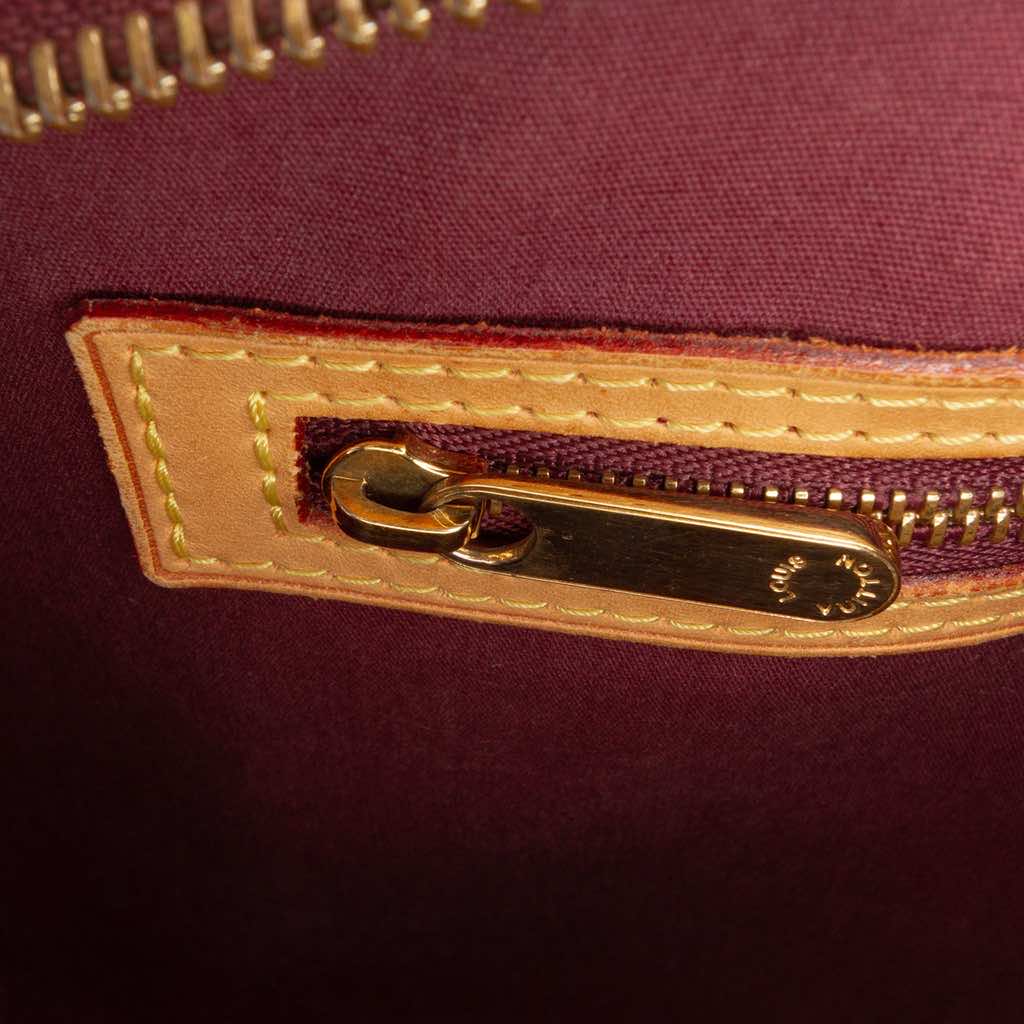 Louis Vuitton Monogram Vernis Brea MM - Detail 1