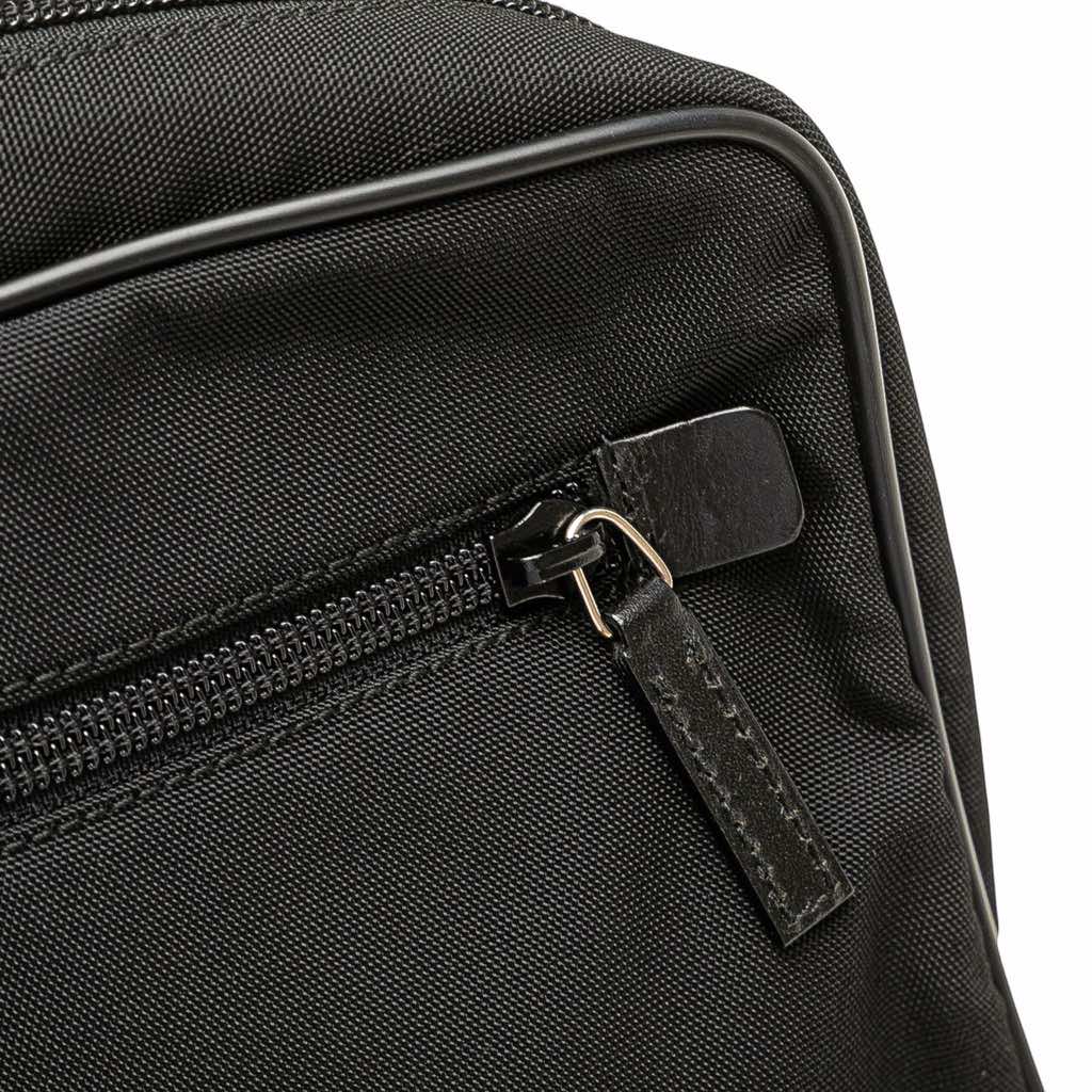 Gucci Nylon Clutch - Image 10