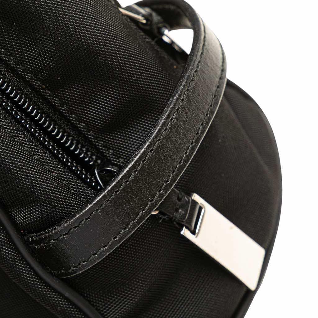 Gucci Nylon Clutch - Image 12