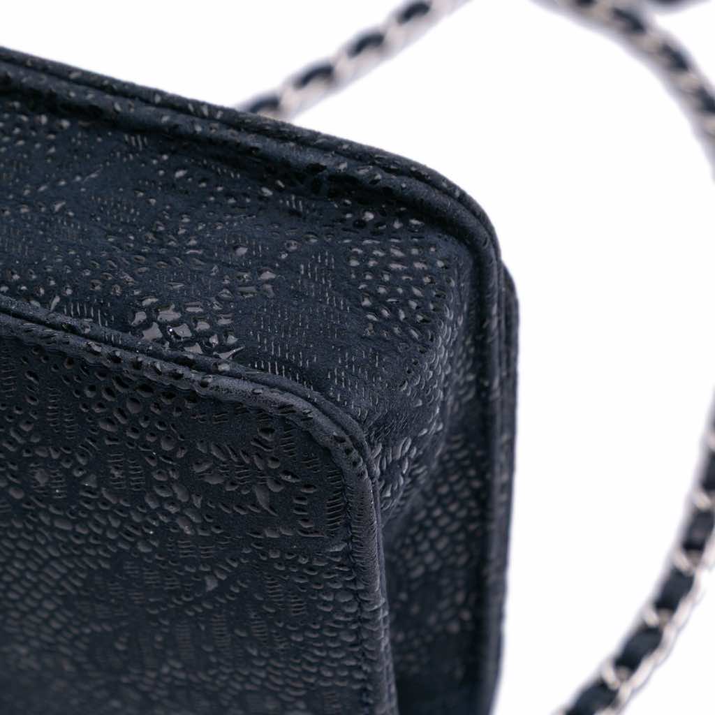 Chanel Lace Overlay Goatskin Wallet On Chain - Image 11