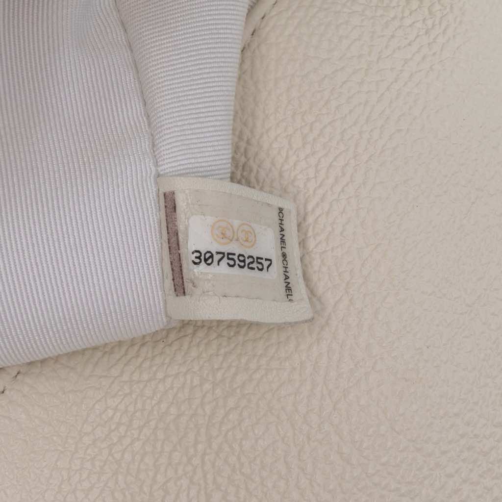 Chanel Medium Crochet Calfskin 19 Flap - Detail 1