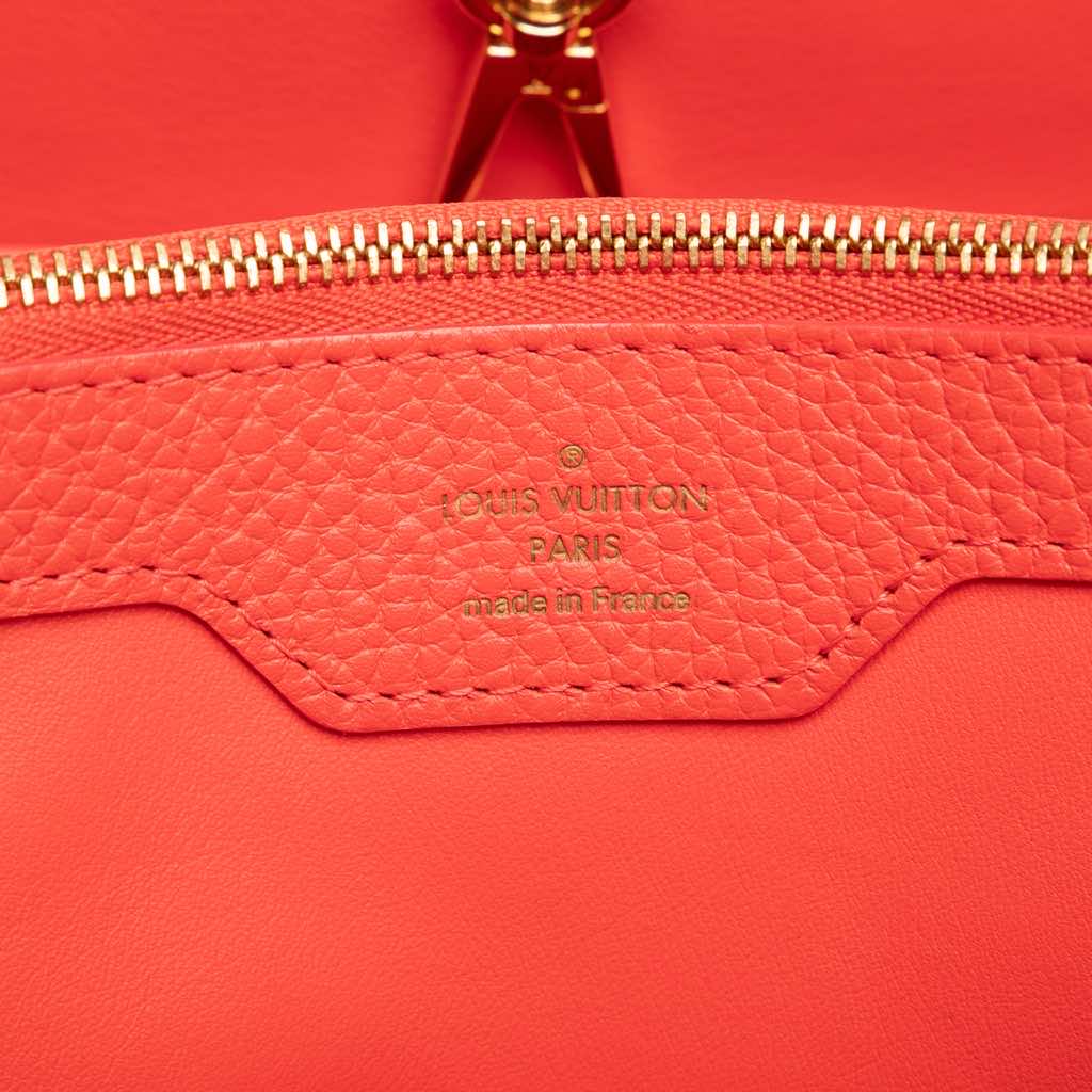 Louis Vuitton Taurillon Capucines MM - Side view