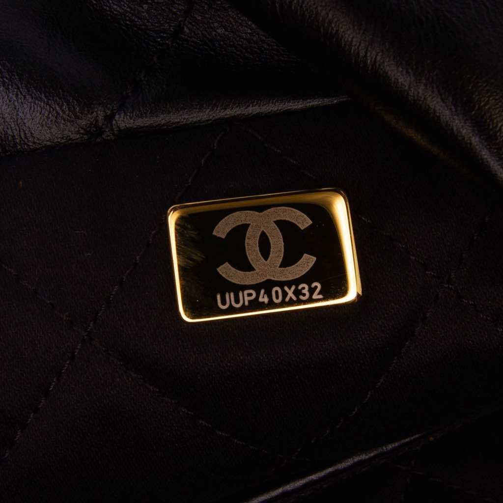 Chanel Large Shiny Calfskin 22 - 5