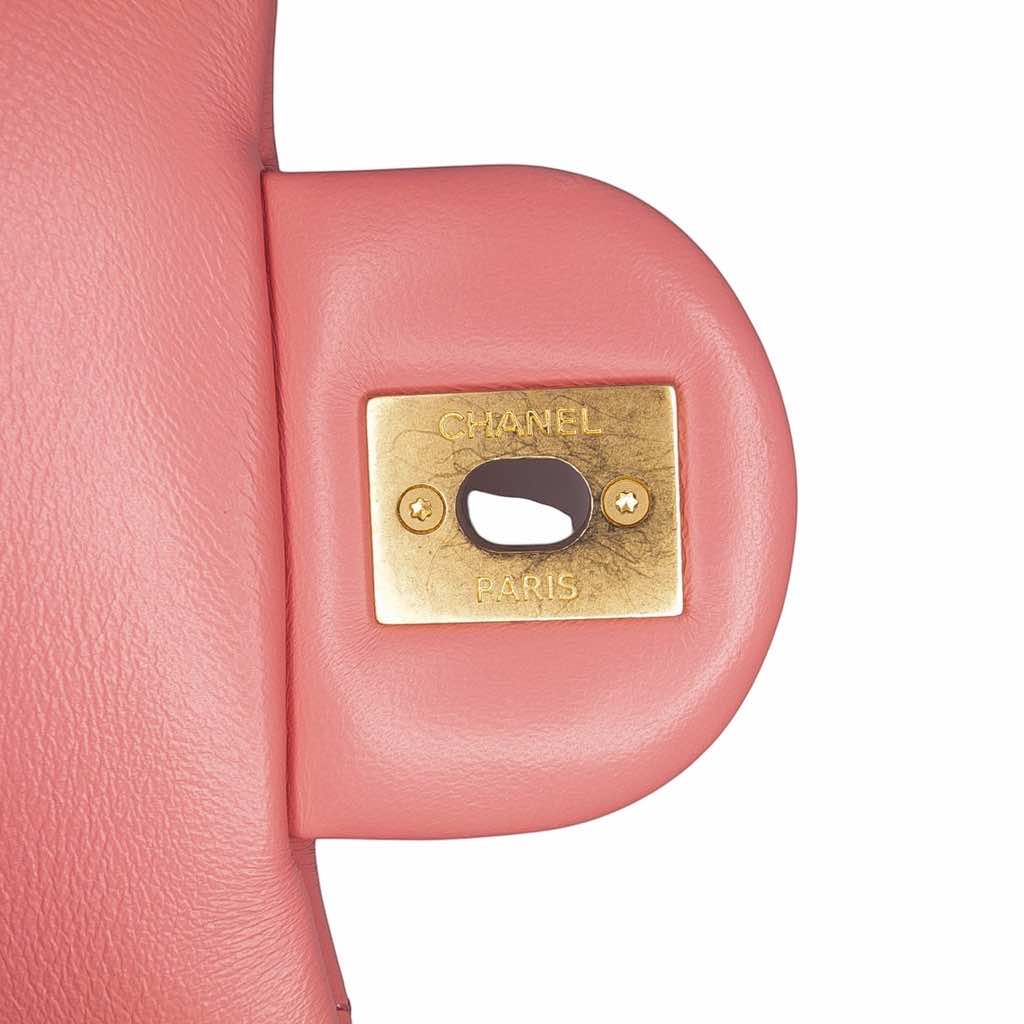 Chanel Mini Lambskin Pending CC Flap - Detail 2