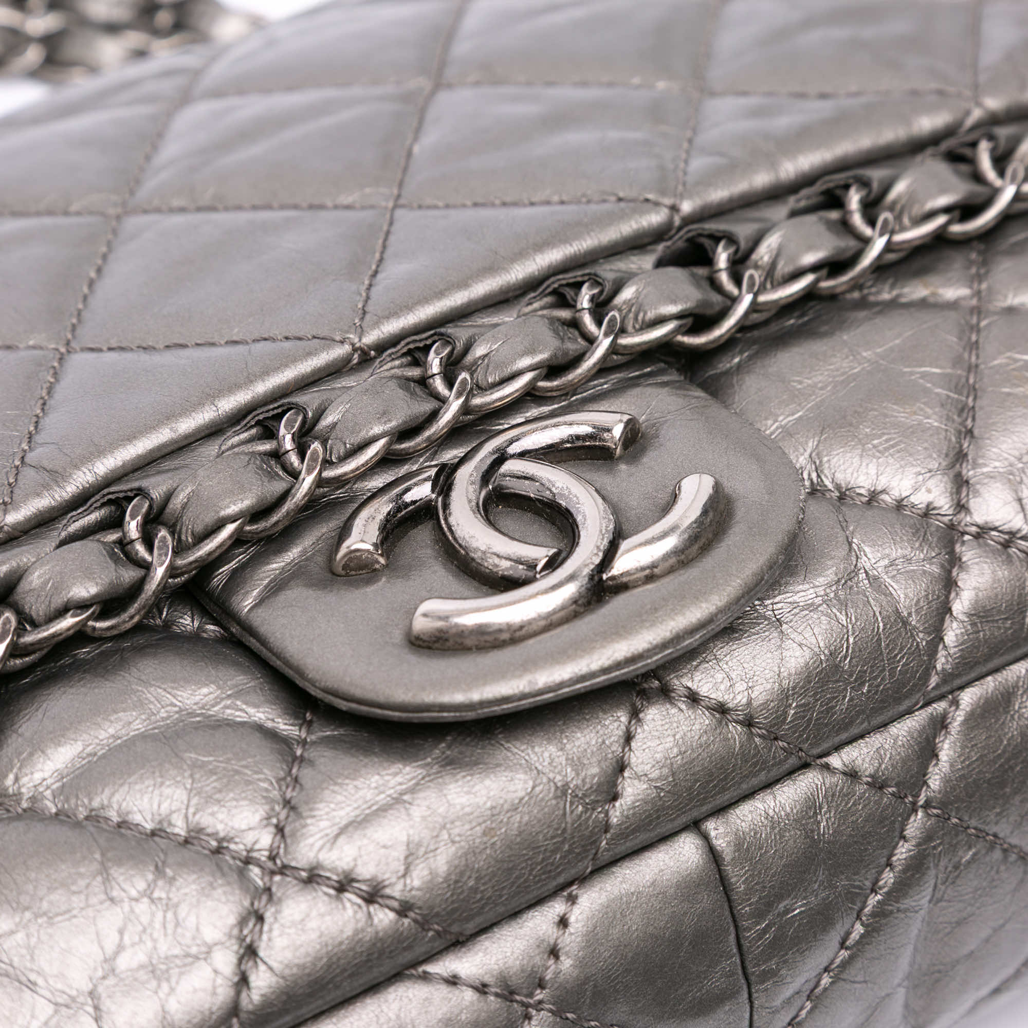 Chanel Medium Quilted Metallic Aged Calfskin Chain Me Flap - Detail 2
