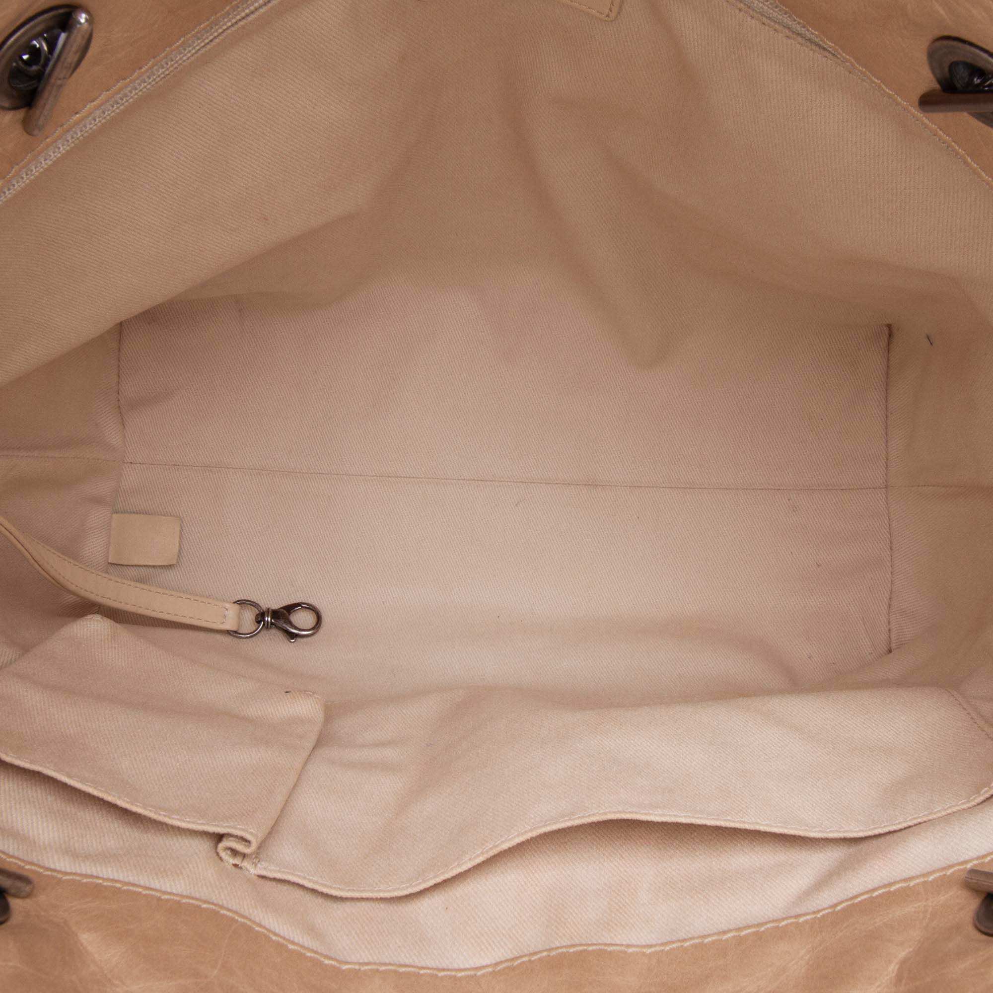 Chanel Distressed Calfskin Shopping In Moscow Tote - 4