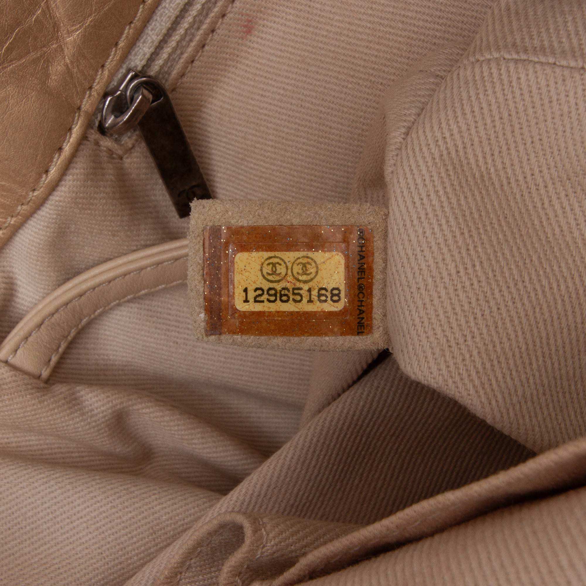 Chanel Distressed Calfskin Shopping In Moscow Tote - Detail 1