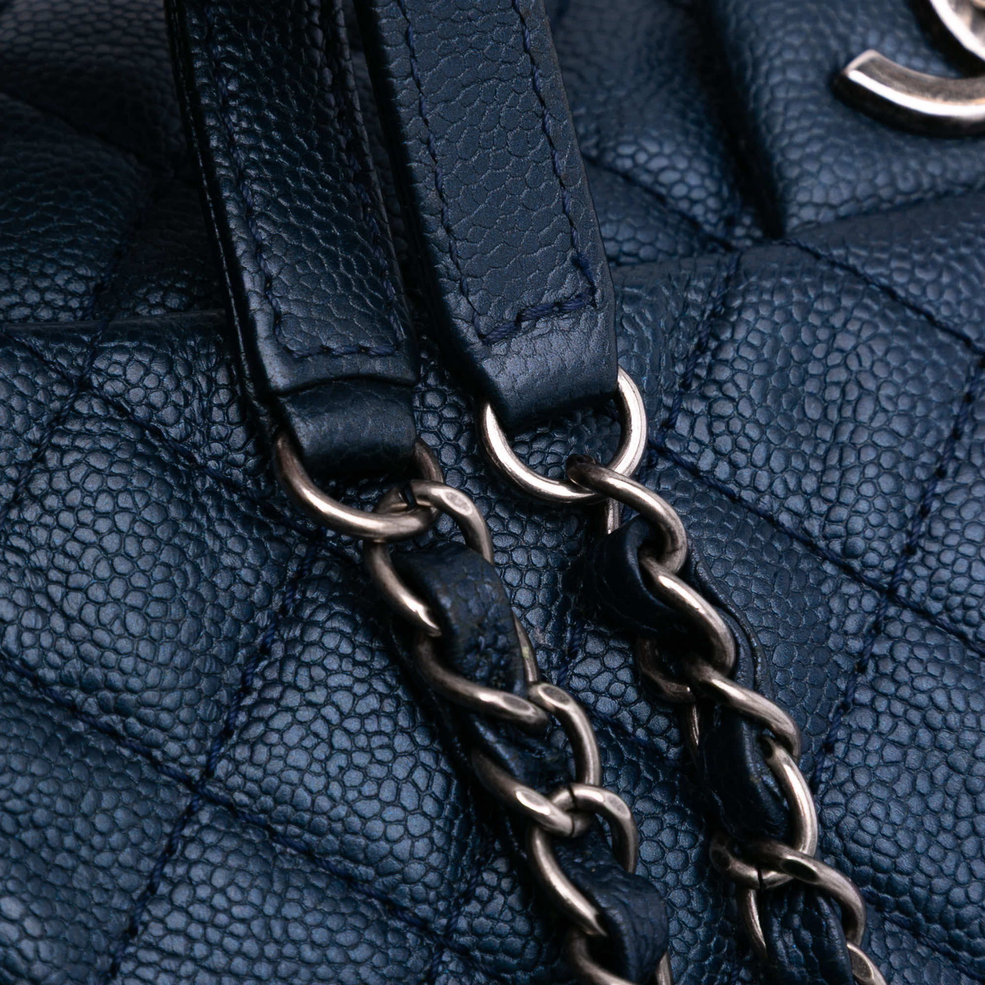 Chanel Medium Quilted Iridescent Caviar Easy Flap - Image 14