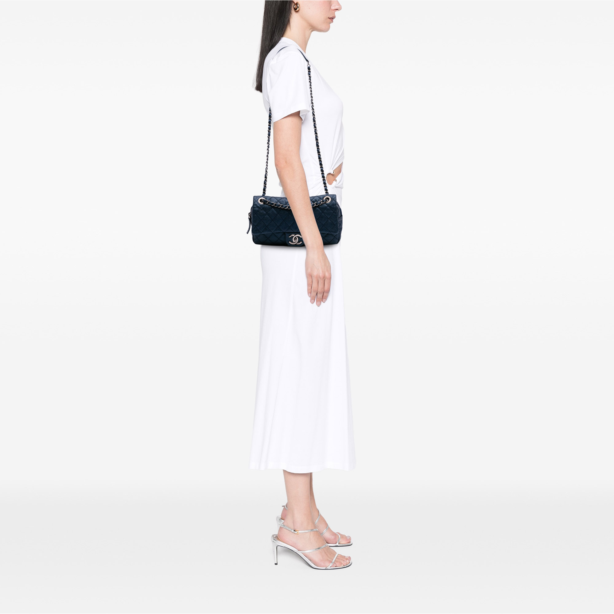 Chanel Medium Quilted Iridescent Caviar Easy Flap - Image 15