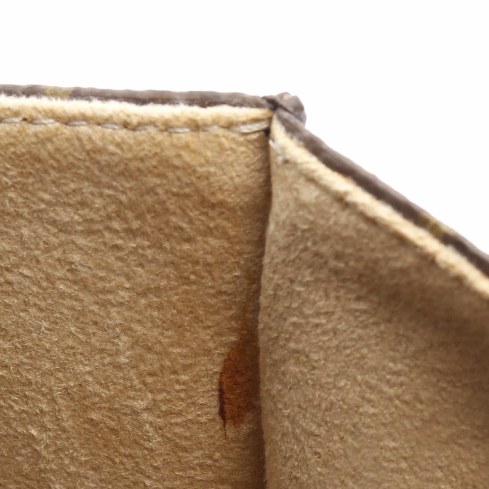 Louis Vuitton Monogram Pochette Florentine - Detail 1